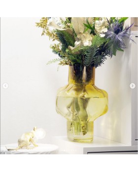 Bloom vase