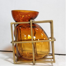 Vase Trapped small